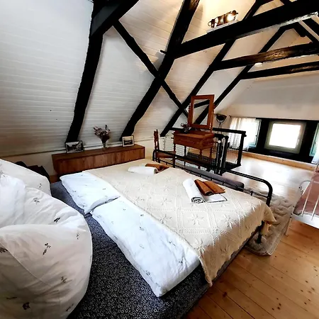 Holiday home Fachwerkhof Donstorf: Idyllic Nature Retreat With Crane Watching Rehden